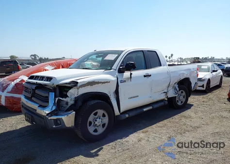 2015 Toyota Tundra Sr5 5.7L V8 z USA, uszkodzony, nr VIN 5TFRY5F11FX185561
